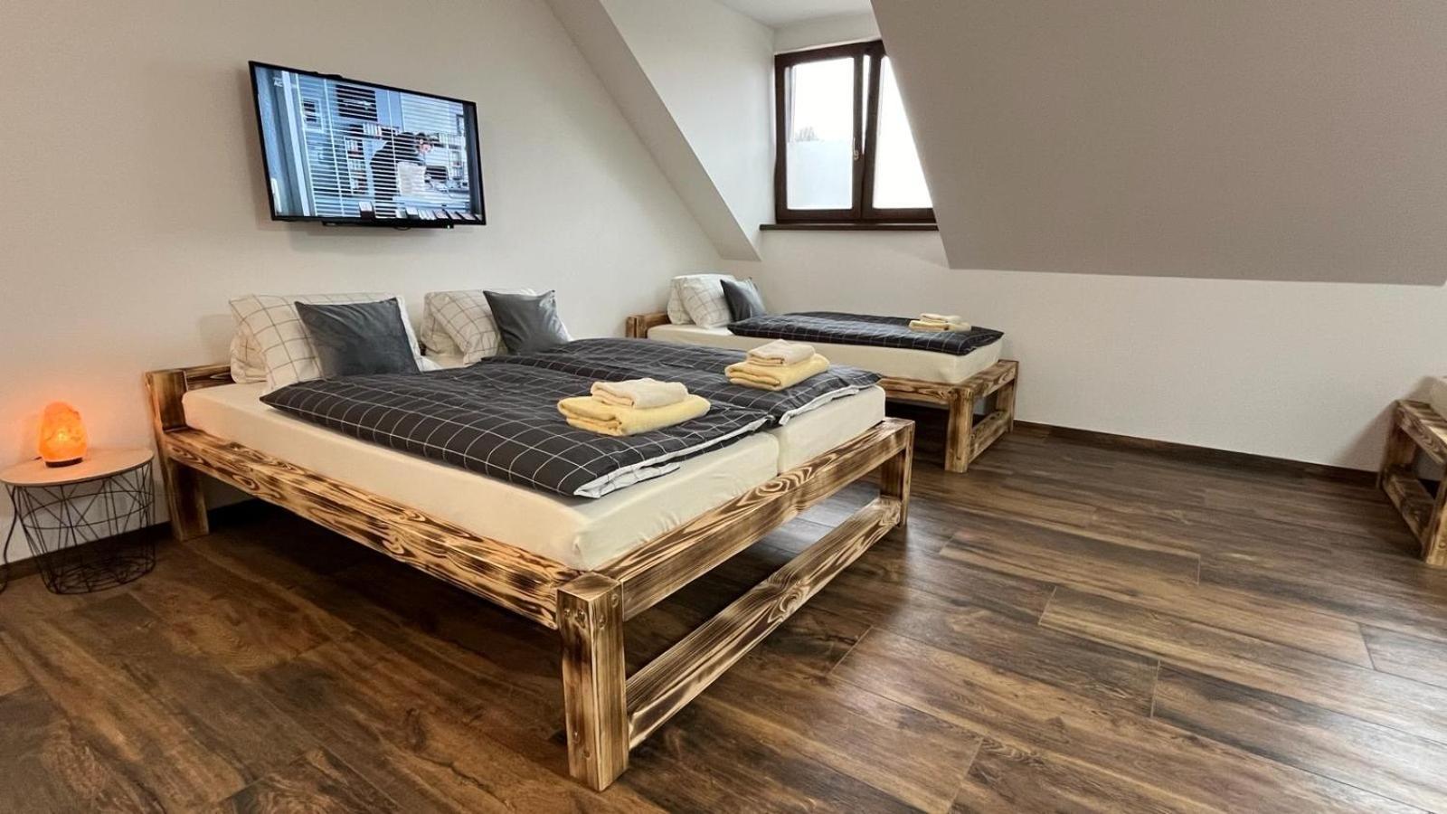 Apartman Kuga Mikulov Exterior photo